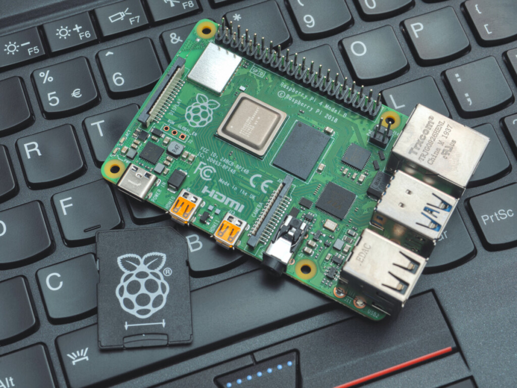 Rapberry pi, Raspi, IoT device, image by Adobe stock