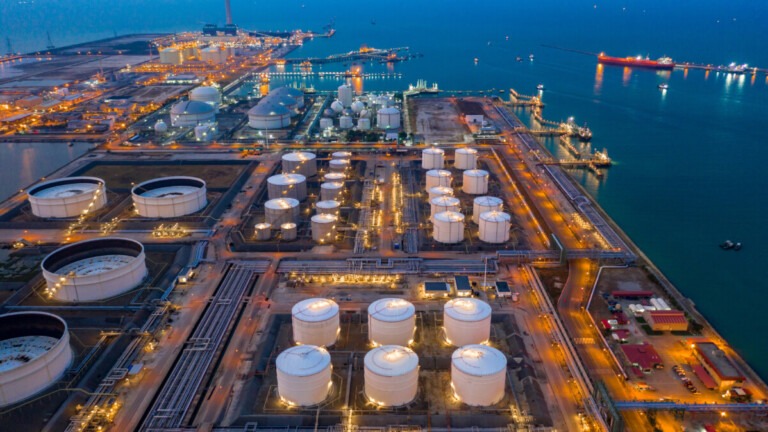 Oil and Gas facilities, image by Adobe Stock